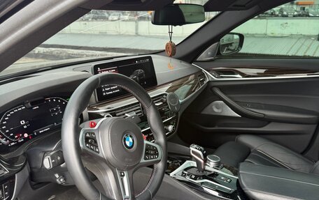BMW 5 серия, 2019 год, 5 900 000 рублей, 19 фотография