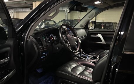 Toyota Land Cruiser 200, 2017 год, 5 300 000 рублей, 9 фотография