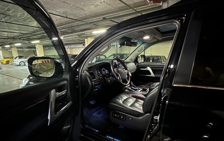 Toyota Land Cruiser 200, 2017 год, 5 300 000 рублей, 8 фотография