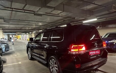 Toyota Land Cruiser 200, 2017 год, 5 300 000 рублей, 6 фотография