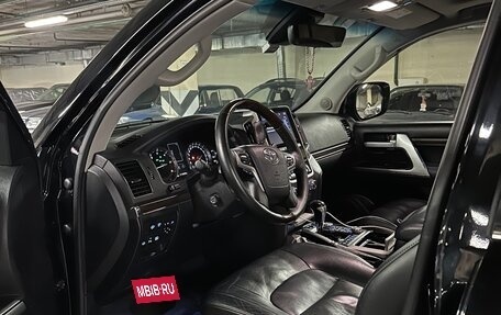 Toyota Land Cruiser 200, 2017 год, 5 300 000 рублей, 7 фотография