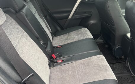 Toyota RAV4, 2013 год, 1 750 000 рублей, 10 фотография
