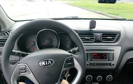 KIA Rio III рестайлинг, 2016 год, 1 000 000 рублей, 5 фотография