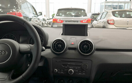 Audi A1, 2012 год, 1 270 000 рублей, 19 фотография