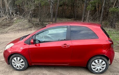 Toyota Yaris III рестайлинг, 2007 год, 420 000 рублей, 2 фотография