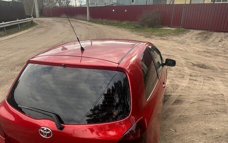 Toyota Yaris III рестайлинг, 2007 год, 420 000 рублей, 4 фотография