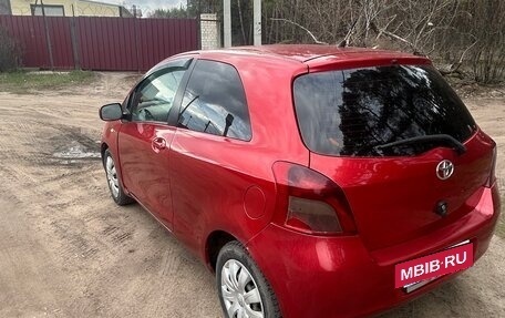 Toyota Yaris III рестайлинг, 2007 год, 420 000 рублей, 3 фотография
