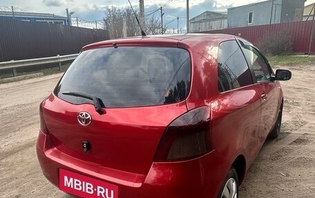 Toyota Yaris III рестайлинг, 2007 год, 420 000 рублей, 5 фотография