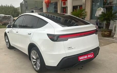 Tesla Model Y I, 2025 год, 4 855 000 рублей, 4 фотография