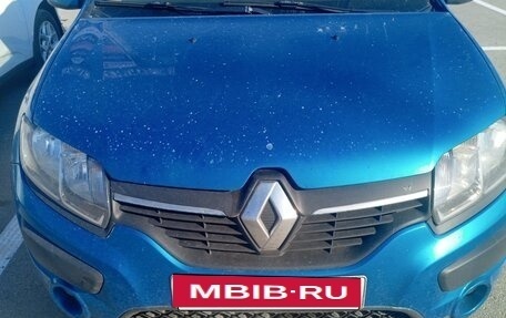 Renault Sandero II рестайлинг, 2015 год, 1 085 000 рублей, 2 фотография