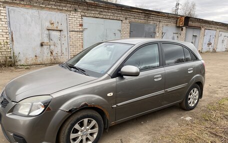 KIA Rio II, 2010 год, 400 000 рублей, 3 фотография