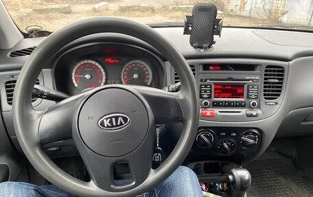 KIA Rio II, 2010 год, 400 000 рублей, 6 фотография