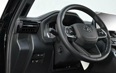 Toyota Land Cruiser, 2026 год, 14 350 000 рублей, 9 фотография