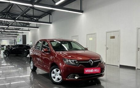 Renault Logan II, 2015 год, 775 000 рублей, 5 фотография