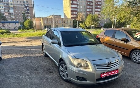 Toyota Avensis III рестайлинг, 2006 год, 600 000 рублей, 1 фотография