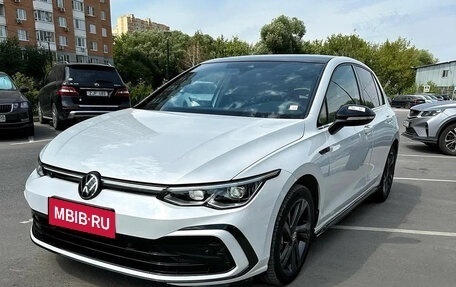 Volkswagen Golf VIII, 2022 год, 1 820 000 рублей, 1 фотография