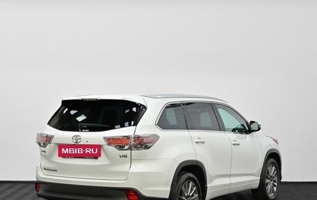 Toyota Highlander III, 2015 год, 2 445 000 рублей, 2 фотография