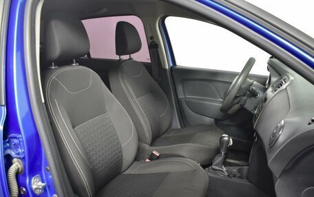 Renault Logan II, 2017 год, 942 100 рублей, 8 фотография