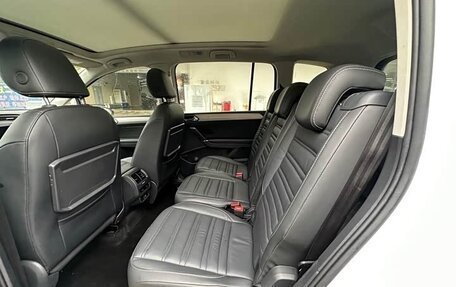 Volkswagen Touran III, 2021 год, 1 490 750 рублей, 13 фотография