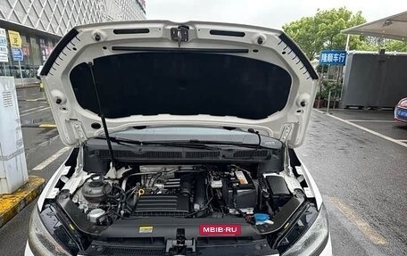 Volkswagen Touran III, 2021 год, 1 490 750 рублей, 17 фотография