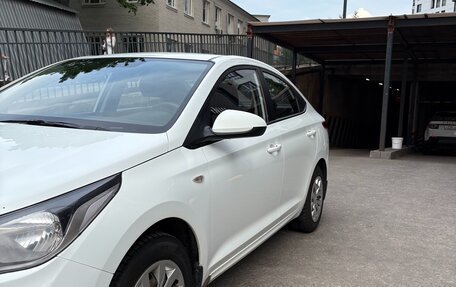 Hyundai Solaris II рестайлинг, 2018 год, 900 000 рублей, 6 фотография