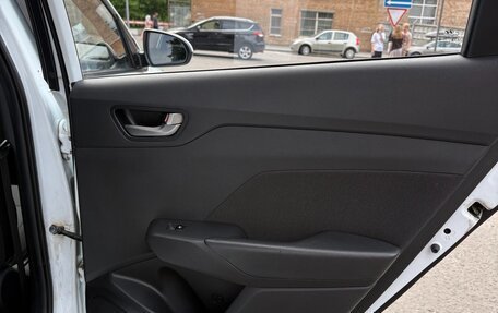 Hyundai Solaris II рестайлинг, 2018 год, 900 000 рублей, 15 фотография