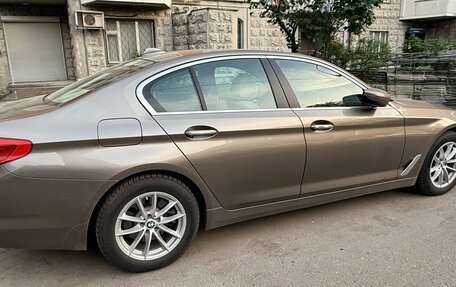 BMW 5 серия, 2018 год, 3 700 000 рублей, 3 фотография