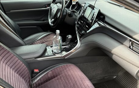 Toyota Camry, 2021 год, 2 400 000 рублей, 4 фотография