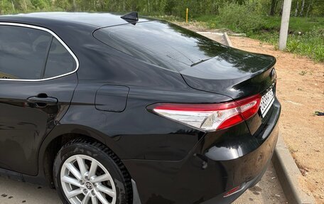 Toyota Camry, 2021 год, 2 400 000 рублей, 6 фотография