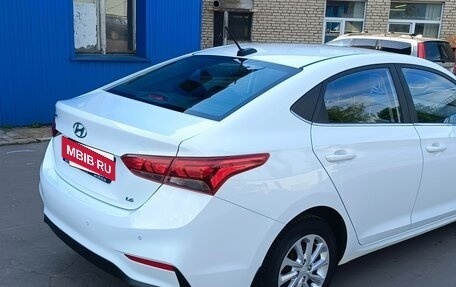 Hyundai Solaris II рестайлинг, 2017 год, 1 325 000 рублей, 4 фотография