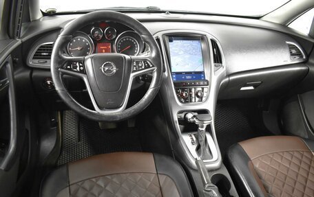 Opel Astra J, 2013 год, 789 900 рублей, 6 фотография