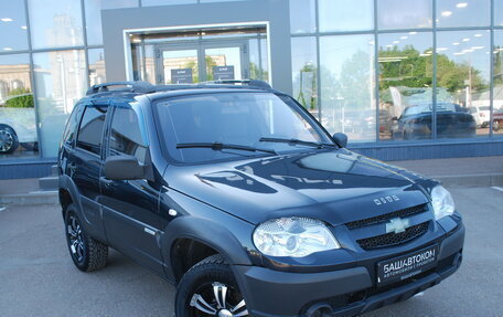 Chevrolet Niva I рестайлинг, 2012 год, 525 000 рублей, 2 фотография