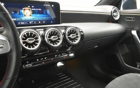 Mercedes-Benz CLA, 2019 год, 3 375 000 рублей, 19 фотография