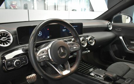 Mercedes-Benz CLA, 2019 год, 3 375 000 рублей, 26 фотография