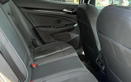 Volkswagen Golf VIII, 2022 год, 1 820 000 рублей, 9 фотография