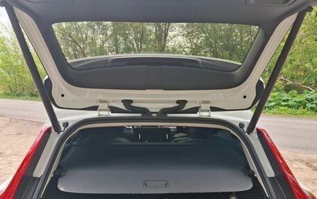 Volvo V60 Cross Country II, 2019 год, 4 500 000 рублей, 14 фотография