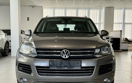 Volkswagen Touareg III, 2012 год, 2 099 000 рублей, 2 фотография