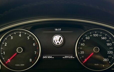 Volkswagen Touareg III, 2012 год, 2 099 000 рублей, 10 фотография