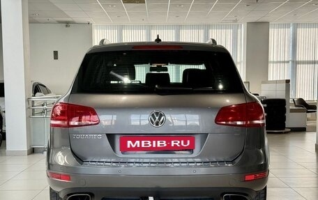Volkswagen Touareg III, 2012 год, 2 099 000 рублей, 7 фотография