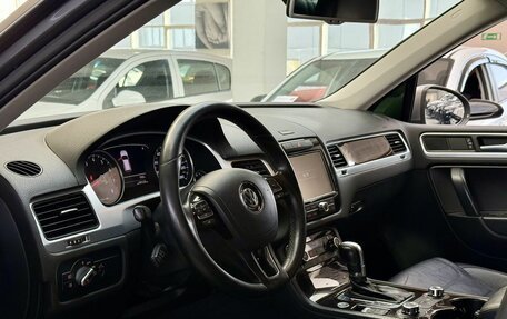 Volkswagen Touareg III, 2012 год, 2 099 000 рублей, 12 фотография