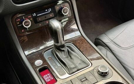 Volkswagen Touareg III, 2012 год, 2 099 000 рублей, 15 фотография