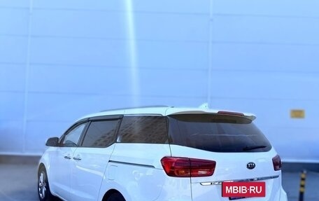 KIA Carnival III, 2018 год, 2 889 000 рублей, 5 фотография