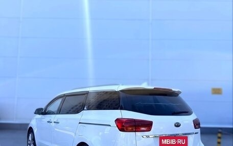KIA Carnival III, 2018 год, 2 889 000 рублей, 6 фотография