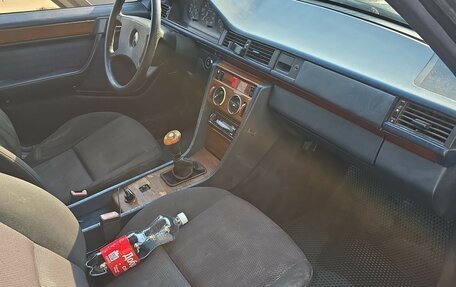 Mercedes-Benz W124, 1989 год, 350 000 рублей, 11 фотография