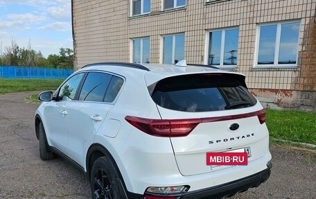 KIA Sportage IV рестайлинг, 2021 год, 2 700 000 рублей, 4 фотография
