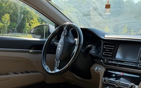 Hyundai Elantra VI рестайлинг, 2019 год, 2 100 000 рублей, 6 фотография
