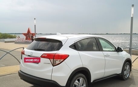 Honda Vezel, 2020 год, 2 100 000 рублей, 6 фотография
