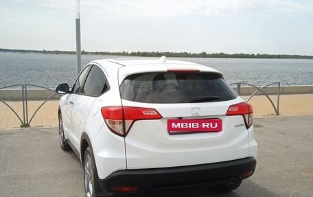 Honda Vezel, 2020 год, 2 100 000 рублей, 5 фотография