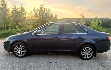 Volkswagen Jetta VI, 2005 год, 600 000 рублей, 2 фотография