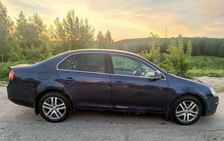 Volkswagen Jetta VI, 2005 год, 600 000 рублей, 3 фотография